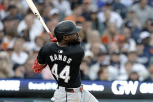 Featured photo courtesy of whitesox, instagram